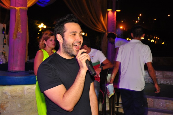 Karaoke Battles at Edde Sands